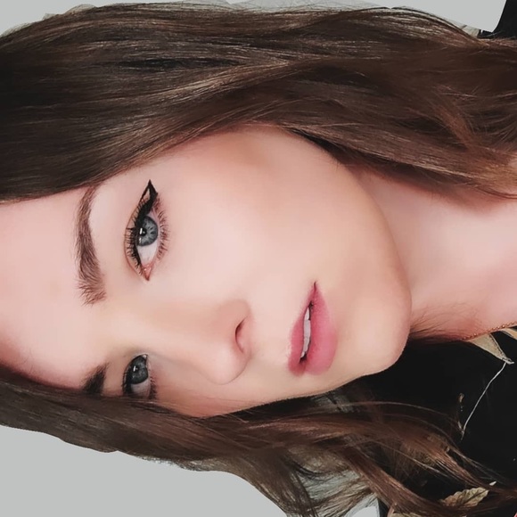 Meet your Posher, Katherine - Picture 1 of 1